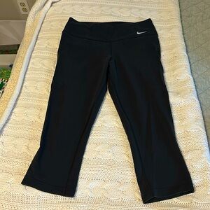 Nike Cropped Leggings